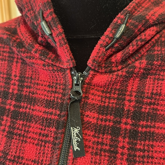 Woolrich Women's Black and Red Checkered Hooded Utility Jacket size medium - Picture 5 of 9